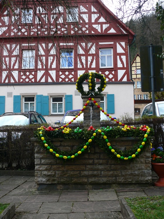 2010_osterbrunnen_fraenkische-schweiz_031.jpg