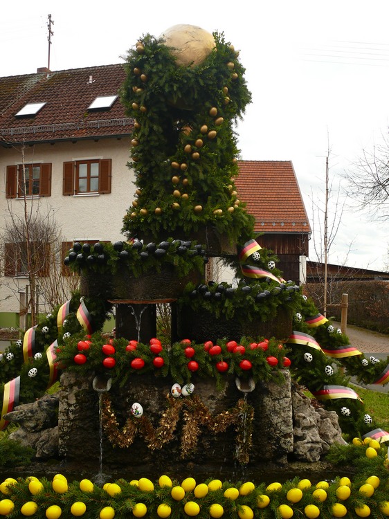 2010_osterbrunnen_fraenkische-schweiz_062.jpg