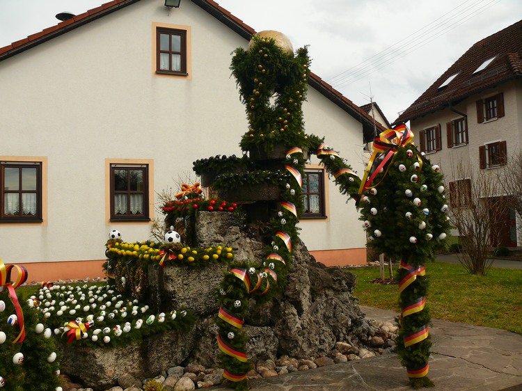 2010_osterbrunnen_fraenkische-schweiz_067.jpg